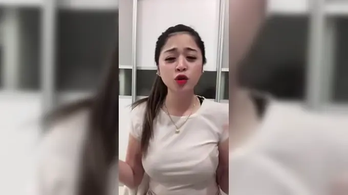Check out this hot Malay babe awakens to the most sexiest thing ever - Baju Putih