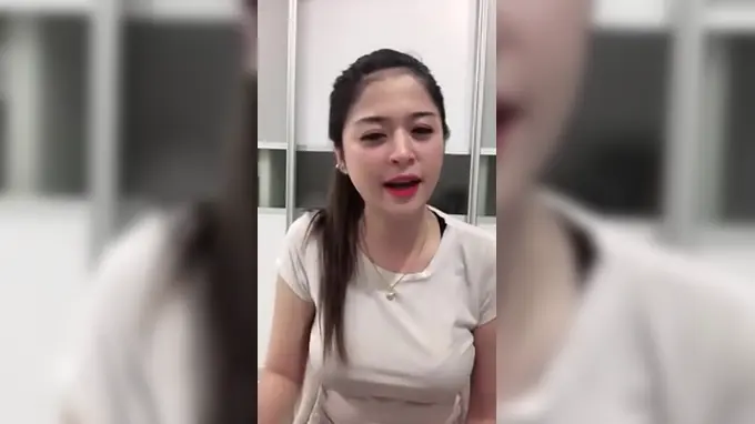 Check out this hot Malay babe awakens to the most sexiest thing ever - Baju Putih