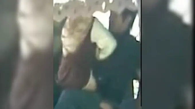 Amateur Malay babe skips school & gets wild hijab-wearing outdoor sex sim with a total stranger