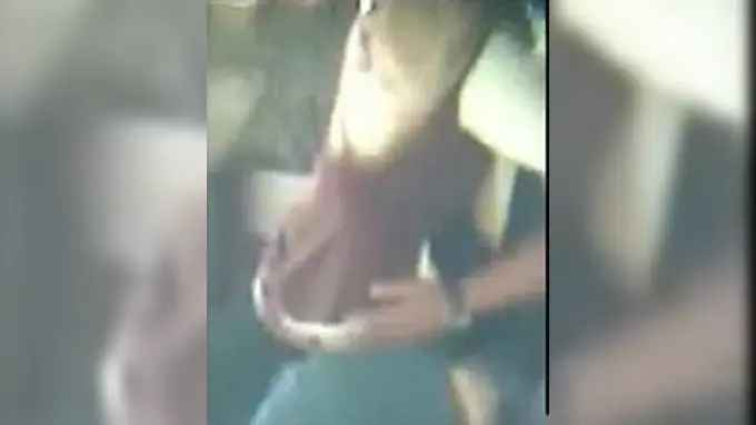 Amateur Malay babe skips school & gets wild hijab-wearing outdoor sex sim with a total stranger
