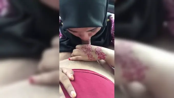 Amateur Asian babe's first time sucking and jerking on a big dick in TUDung Muka, Jakarta, Indonesia