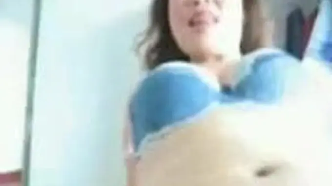 Amateur Malay babe tries out for first time on a tube - watch her go wild!
