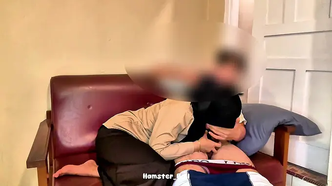 Desi Aunty teaches Turkish student how to pulverize with her first time sex lesson!