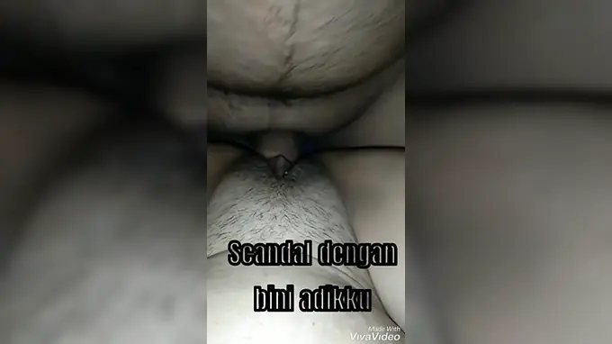 Homemade video of stepsister Bini Adik's first time skandal with husband's brother-in-law