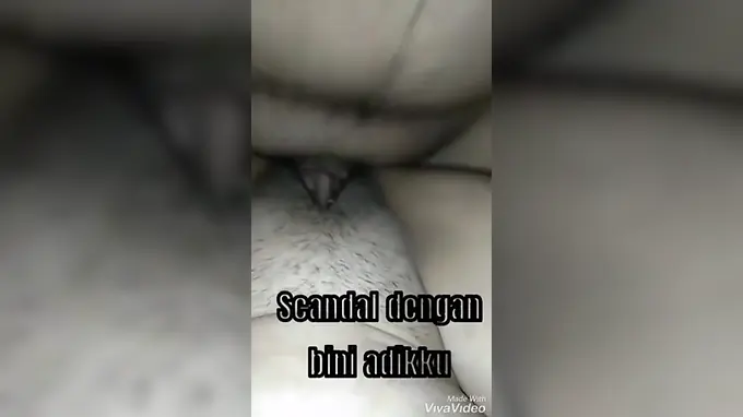 Homemade video of stepsister Bini Adik's first time skandal with husband's brother-in-law