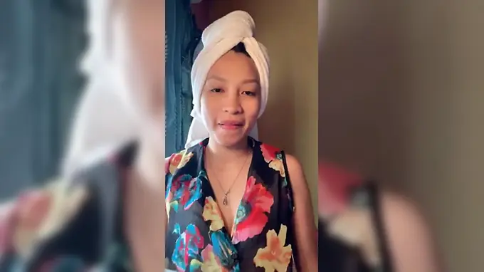 Hot Malay babes get super hot and very very sexy with awek joget