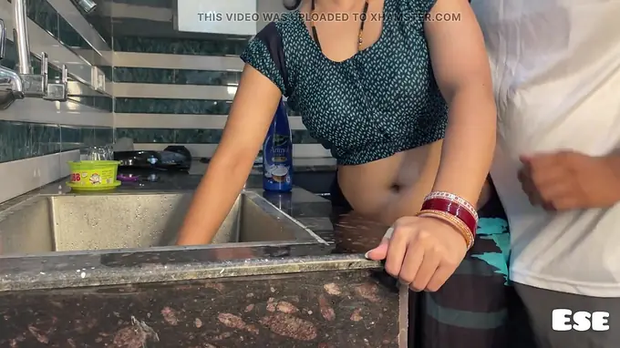 Bhabhi Impressed and Banged in the Kitchen - A Cougar's POV